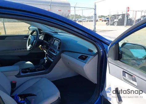 2018 Hyundai Sonata Se z USA, uszkodzony, nr VIN 5NPE24AF4JH714227